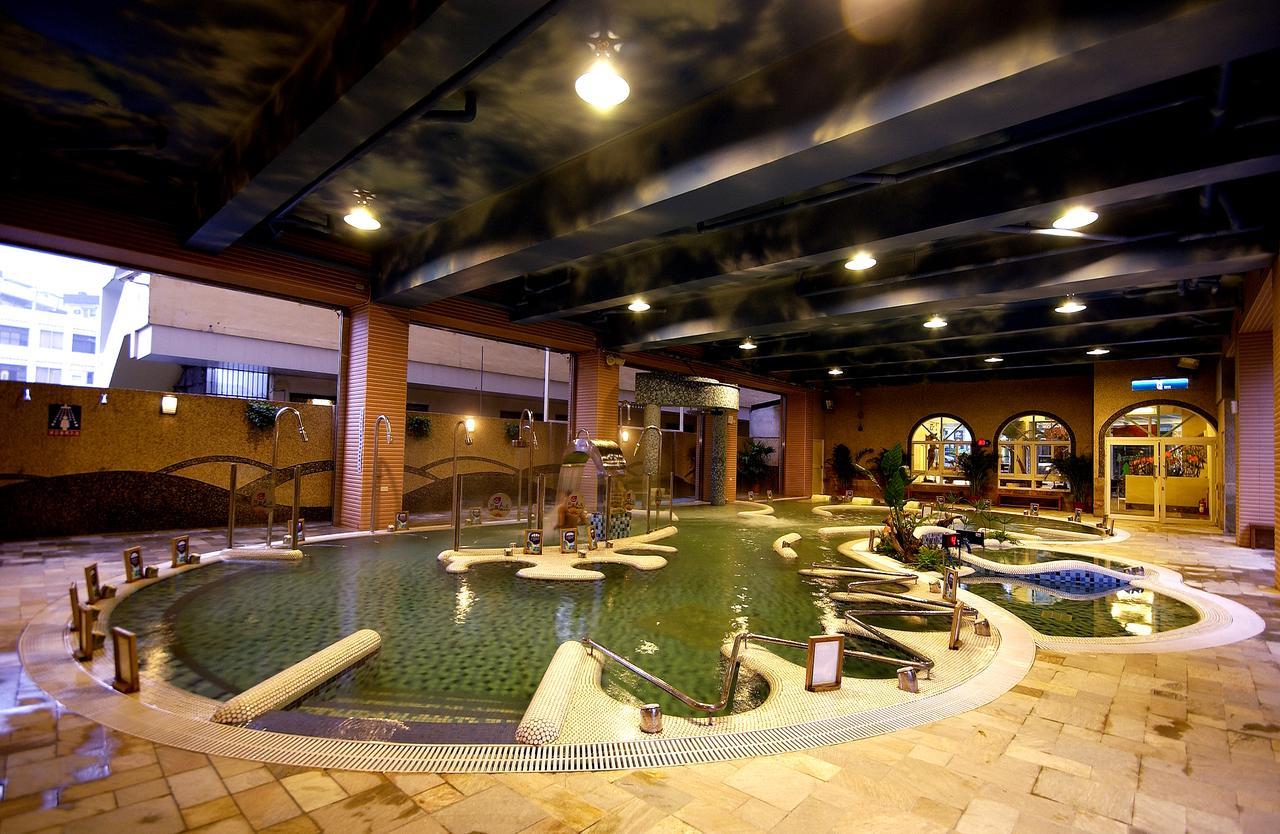 Chuang-Tang Spring Spa Hotel - Deyang Jiaoxi Esterno foto